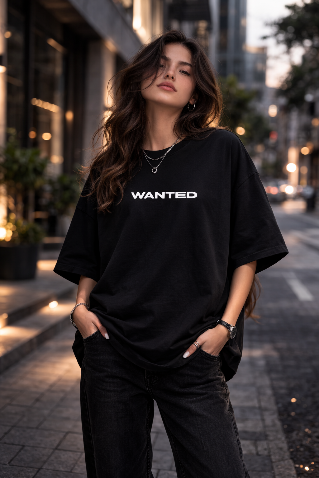 WANTED Oversized T-Shirt – Premium Unisex Streetwear Graphic Tee